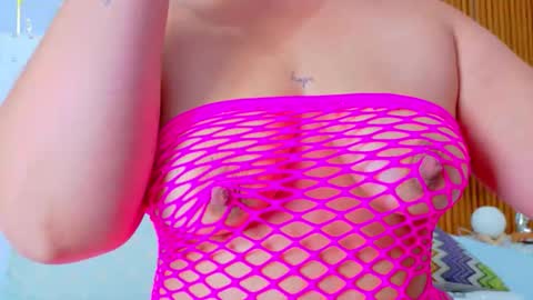 Sandy  online show from November 13, 2025, 12:59 pm