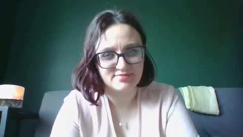 Snapshot of irresistibleparis chatting on April 10, 2026, 5:45 am Paris online show from April 10, 2026, 5:45 am