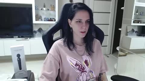 Snapshot of irwi_tomboy chatting on December 3, 2024, 3:44 pm Irwi Tomboy online show from December 3, 2024, 3:44 pm