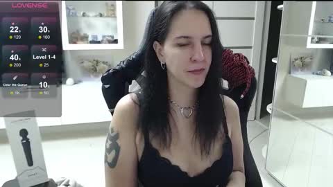 Snapshot of irwi_tomboy chatting on October 13, 2025, 9:37 pm Irwi Tomboy online show from October 13, 2025, 9:37 pm