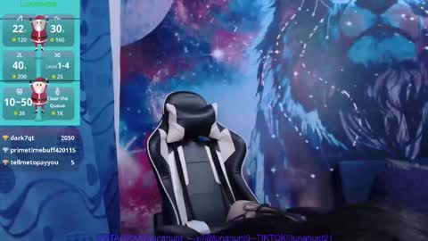 Snapshot of is_candy_west_ chatting on January 5, 2026, 5:38 pm Dani online show from January 5, 2026, 5:38 pm