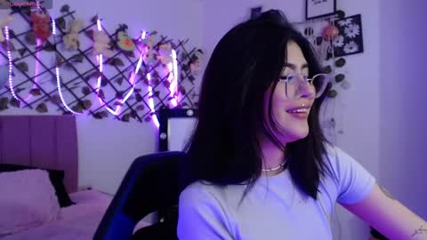 Snapshot of isa_bunny18 chatting on October 7, 2025, 3:47 am isabela online show from October 7, 2025, 3:47 am