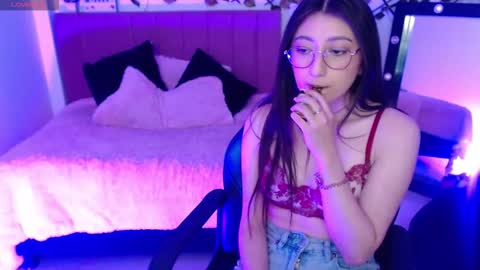 Snapshot of isa_bunny18 chatting on October 10, 2025, 3:44 pm isabela online show from October 10, 2025, 3:44 pm