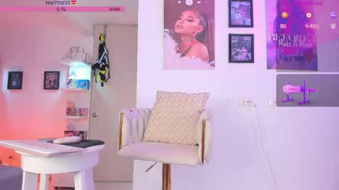 isabella online show from May 3, 2026, 10:16 pm