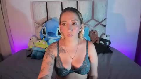 isa_klein online show from July 7, 2026, 6:05 am