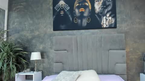 Isa Lancaster online show from April 17, 2026, 8:12 pm