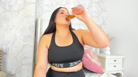 isa rose 7 online show from May 5, 2026, 7:55 pm
