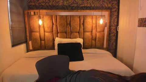  I S A  online show from December 3, 2025, 11:52 am