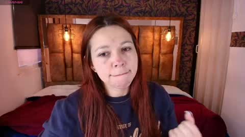 Snapshot of isa_thompson__ chatting on April 18, 2026, 11:25 am I S A online show from April 18, 2026, 11:25 am