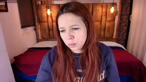 Snapshot of isa_thompson__ chatting on April 19, 2026, 11:31 am I S A online show from April 19, 2026, 11:31 am