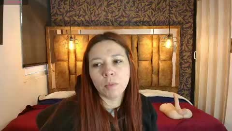 Snapshot of isa_thompson__ chatting on April 29, 2026, 12:09 pm I S A online show from April 29, 2026, 12:09 pm