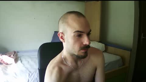 Snapshot of isaac99c chatting on October 1, 2025, 8:53 am Isaac99c online show from October 1, 2025, 8:53 am