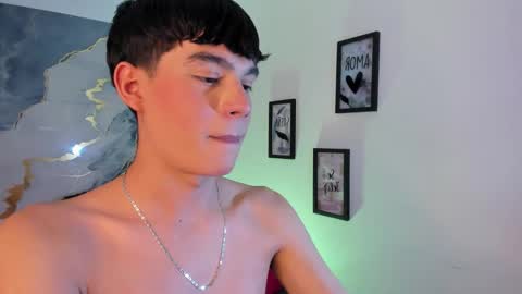 Snapshot of isaac_kurtt chatting on December 3, 2025, 9:46 pm Isaac Kurtt online show from December 3, 2025, 9:46 pm