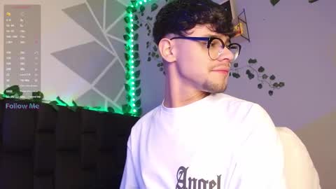 Snapshot of isaac_saenz chatting on December 5, 2024, 11:07 pm Isaac Saenz. online show from December 5, 2024, 11:07 pm