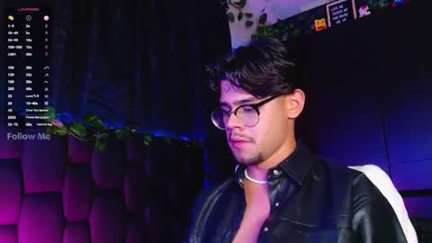 Snapshot of isaac_saenz chatting on January 19, 2025, 2:15 am Isaac Saenz. online show from January 19, 2025, 2:15 am