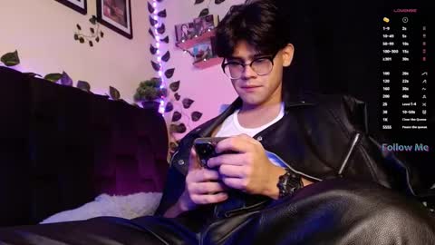 Snapshot of isaac_saenz chatting on February 20, 2025, 10:04 pm Isaac Saenz. online show from February 20, 2025, 10:04 pm