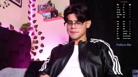 Snapshot of isaac_saenz chatting on February 22, 2025, 12:05 am Isaac Saenz. online show from February 22, 2025, 12:05 am