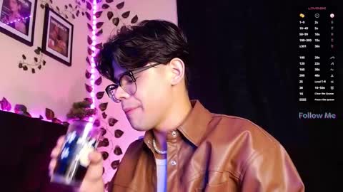 Snapshot of isaac_saenz chatting on February 27, 2025, 10:53 pm Isaac Saenz. online show from February 27, 2025, 10:53 pm