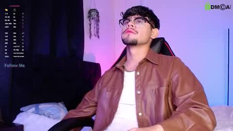 Snapshot of isaac_saenz chatting on October 12, 2025, 11:15 pm Isaac Saenz. online show from October 12, 2025, 11:15 pm