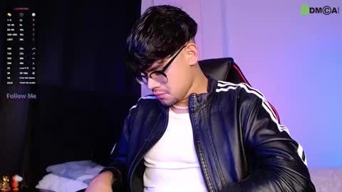 Snapshot of isaac_saenz chatting on October 15, 2025, 1:06 am Isaac Saenz. online show from October 15, 2025, 1:06 am