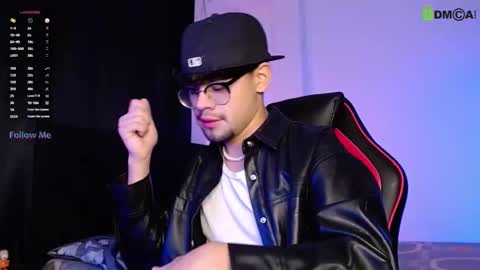 Snapshot of isaac_saenz chatting on November 1, 2025, 10:01 pm Isaac Saenz. online show from November 1, 2025, 10:01 pm