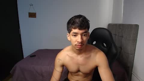 Snapshot of isaac_sttone01 chatting on April 25, 2026, 7:55 pm muscle isaac online show from April 25, 2026, 7:55 pm