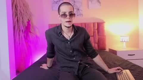 Snapshot of isaacblaze_ chatting on May 14, 2026, 4:30 am isaacblaze online show from May 14, 2026, 4:30 am