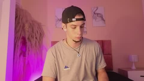 Snapshot of isaacblaze_ chatting on May 16, 2026, 3:47 am isaacblaze online show from May 16, 2026, 3:47 am