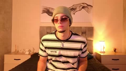 Snapshot of isaacblaze_ chatting on May 20, 2026, 3:45 am isaacblaze online show from May 20, 2026, 3:45 am