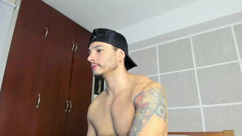 Snapshot of isaacsuarez chatting on May 10, 2026, 2:06 am Isaac Surez online show from May 10, 2026, 2:06 am