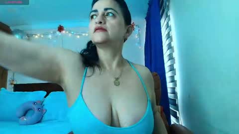 Isabeel Sofia online show from May 24, 2026, 12:43 pm