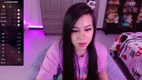Snapshot of isabeella_24 chatting on October 22, 2025, 8:19 pm Isabella online show from October 22, 2025, 8:19 pm