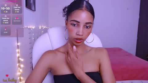 Snapshot of isabel_bailey chatting on February 23, 2026, 7:44 pm isabel online show from February 23, 2026, 7:44 pm