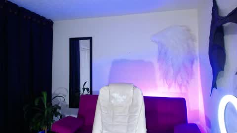 Snapshot of isabel_lopez_ chatting on February 27, 2026, 3:39 am isabel online show from February 27, 2026, 3:39 am