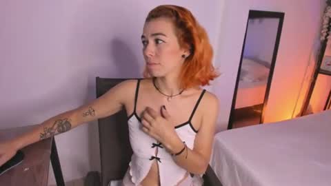 isabella online show from November 4, 2025, 5:12 pm