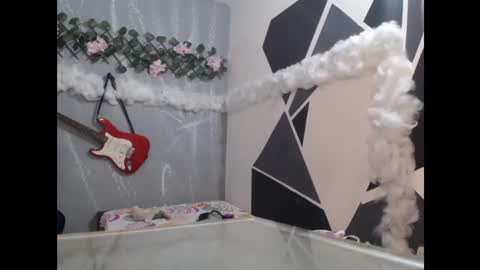 Isabella online show from January 3, 2025, 11:12 pm