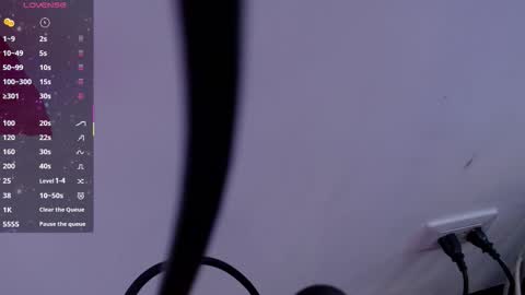 Isa Online 11pm to 5am Colombia time online show from October 22, 2025, 4:13 am