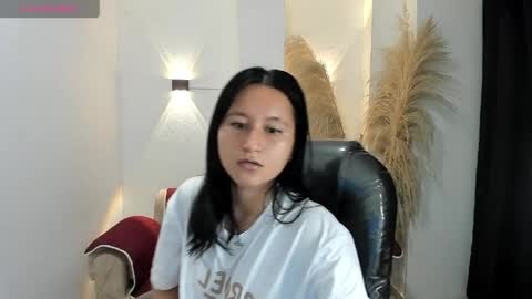 Isabella online show from May 23, 2026, 6:29 am