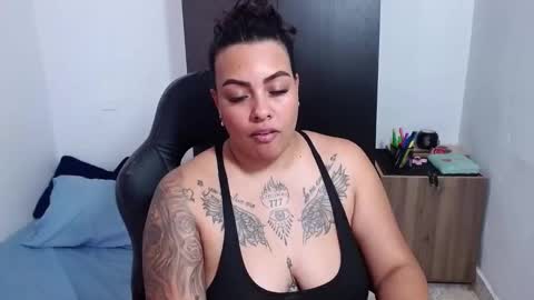  estefania online show from January 22, 2025, 8:38 pm