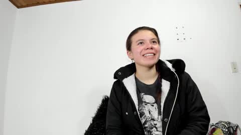 isabella_jaramillo online show from October 13, 2025, 12:16 pm