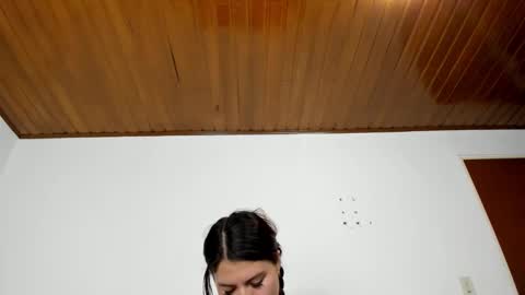 isabella_jaramillo online show from November 11, 2025, 1:00 pm