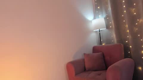 Snapshot of isabella_jones9 chatting on March 11, 2026, 2:17 am ISABELLA online show from March 11, 2026, 2:17 am