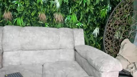 Snapshot of isabella_kovaa chatting on September 10, 2025, 1:44 pm Isa online show from September 10, 2025, 1:44 pm
