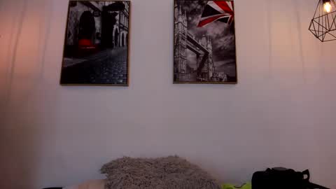 Snapshot of isabella_lopez_ chatting on March 7, 2025, 12:12 pm Isabel Lopez online show from March 7, 2025, 12:12 pm