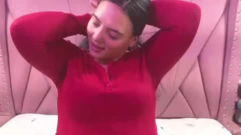 Isabella online show from May 21, 2026, 3:35 am