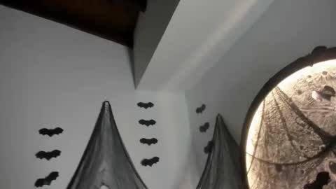 isabella_rosssi1 online show from October 26, 2025, 4:51 am