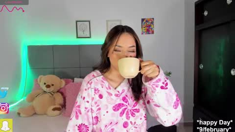 isabella online show from February 9, 2025, 5:08 am