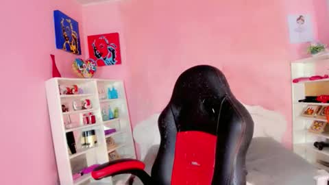 Snapshot of isabella_vogue chatting on May 28, 2026, 8:06 pm Isabella Vogue online show from May 28, 2026, 8:06 pm