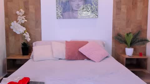 Snapshot of isabella_winkler chatting on March 6, 2026, 10:56 am isabella_winkler online show from March 6, 2026, 10:56 am