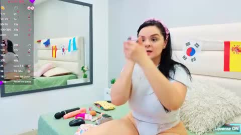Snapshot of isabellaa_reyess chatting on June 22, 2026, 12:13 pm Isabella online show from June 22, 2026, 12:13 pm